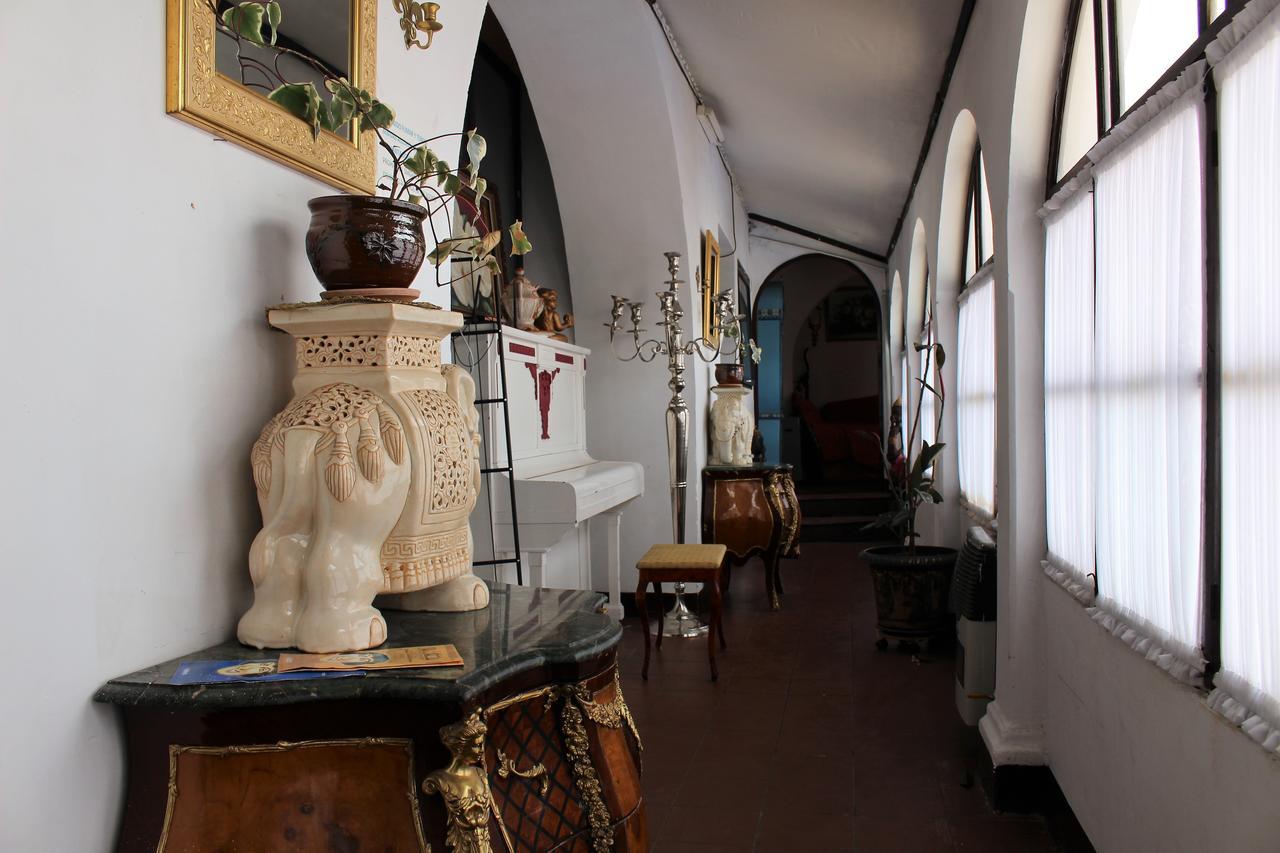 ホテルLa Vicuna Potosí エクステリア 写真
